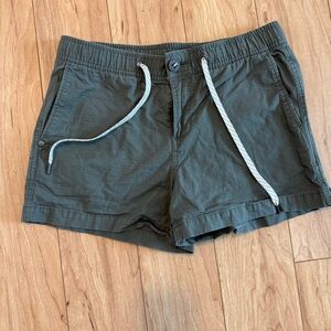 Vuori women’s shorts
